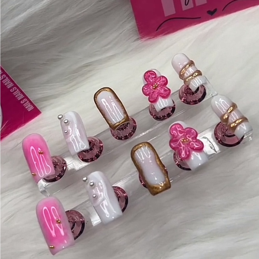 Press on nails